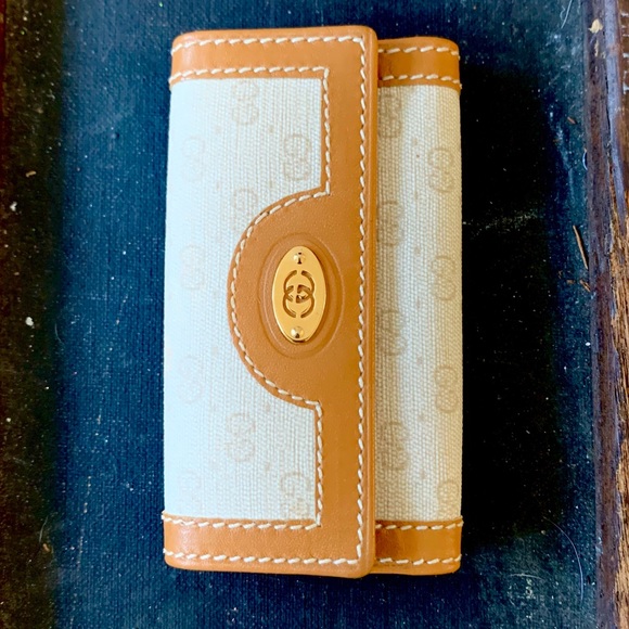 Gucci Accessories - Gucci Key & Card Case NWT (no box)